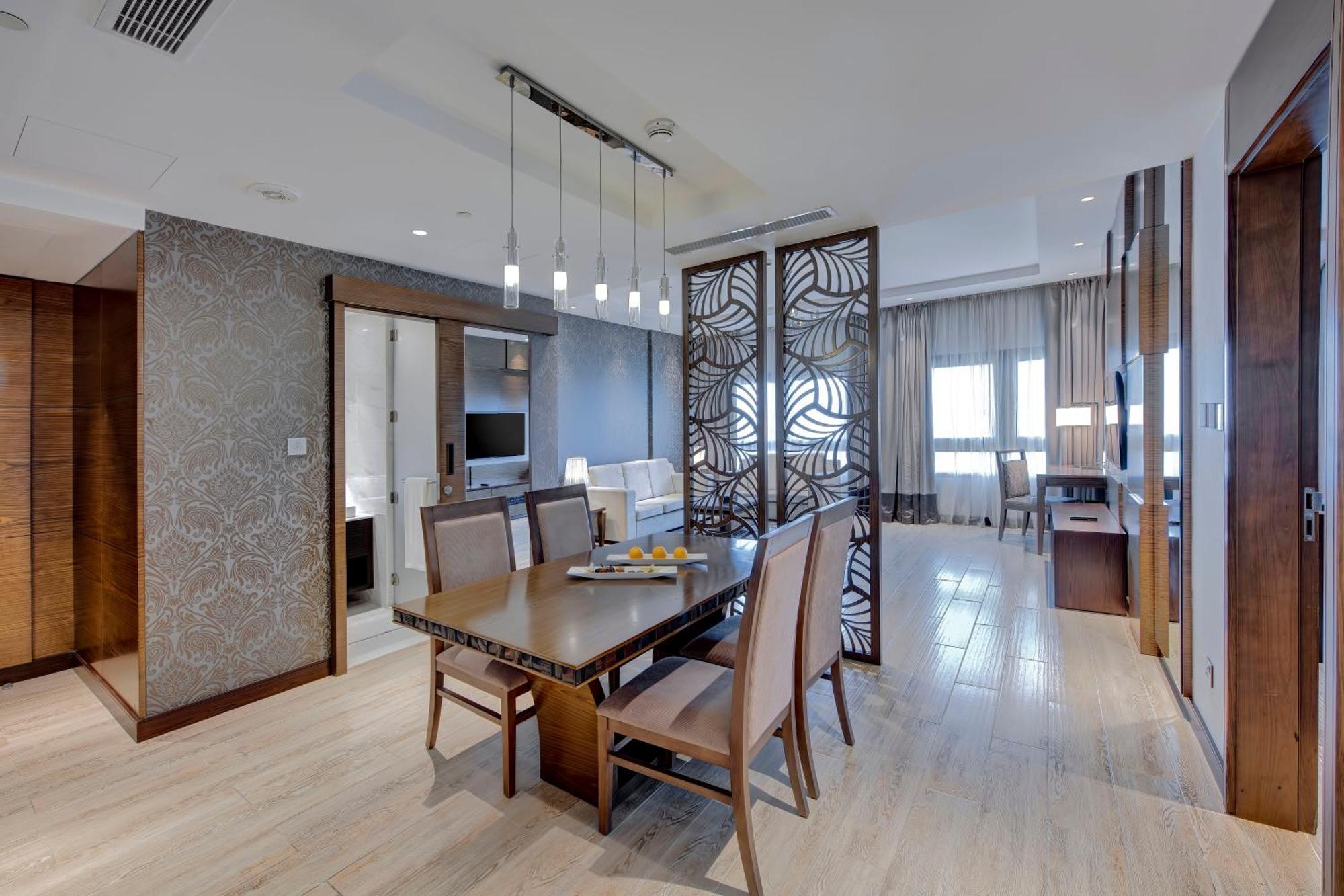 Metropolitan Hotel Дубай Екстериор снимка