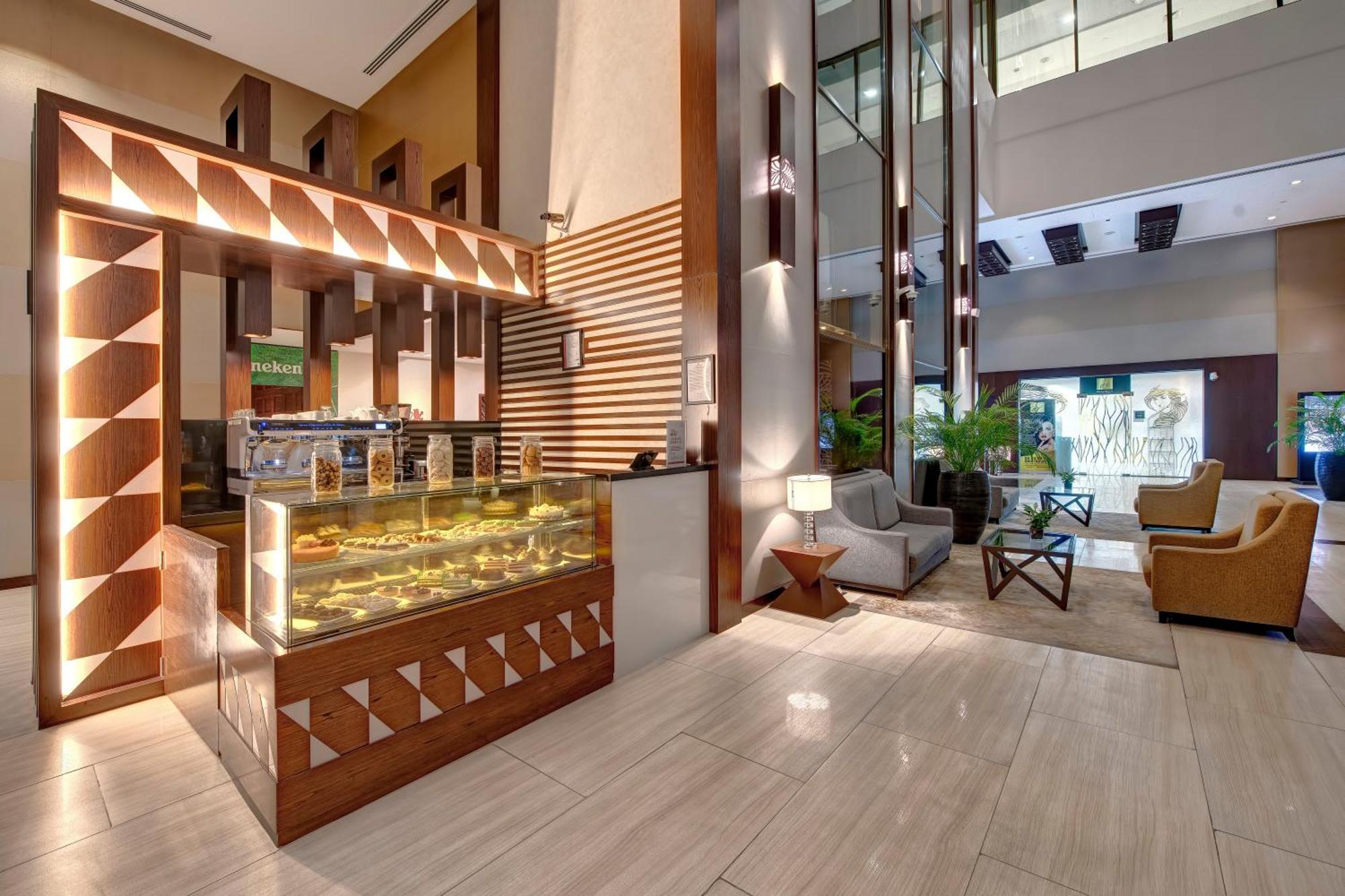 Metropolitan Hotel Дубай Екстериор снимка